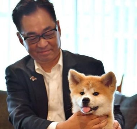 秋田犬と遠藤敬